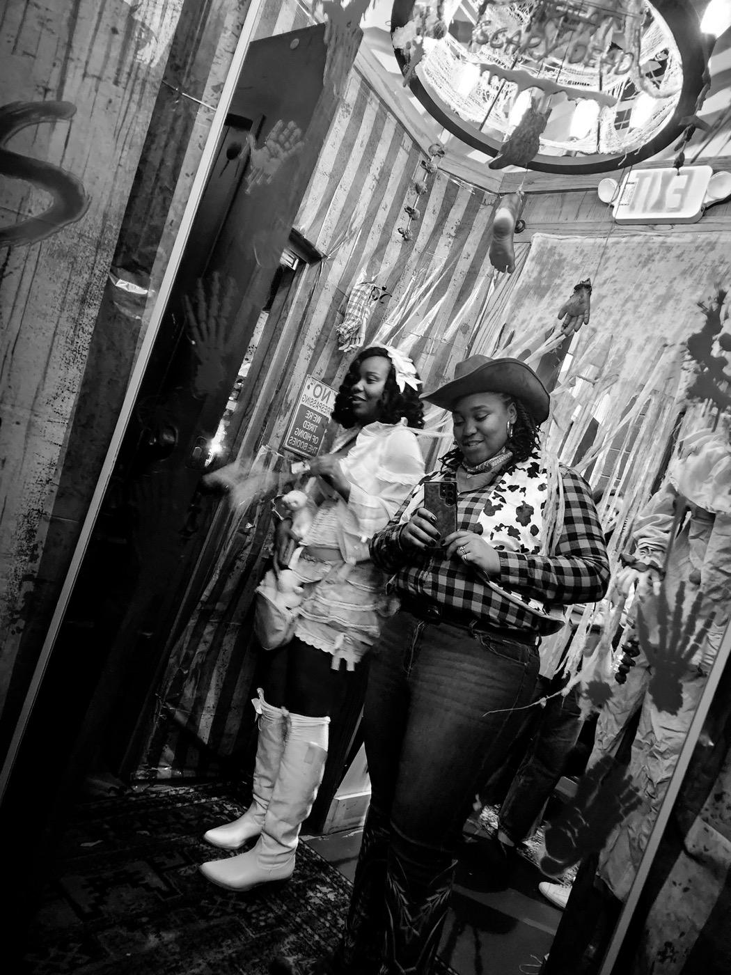 Tasha and Tiara, frame 03