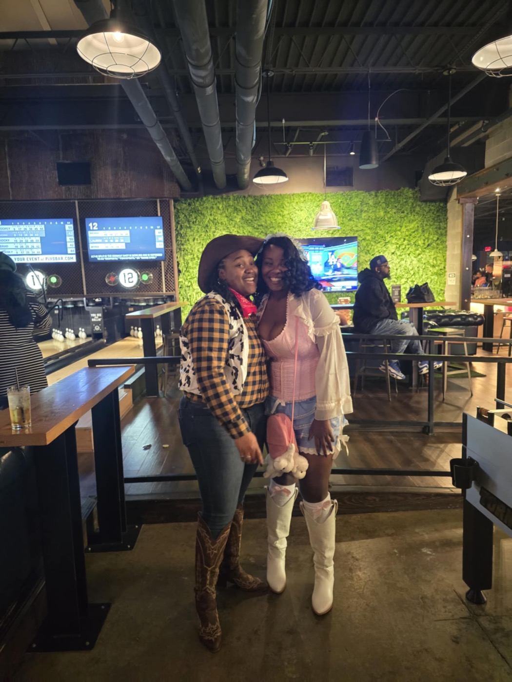Tasha and Tiara, frame 22